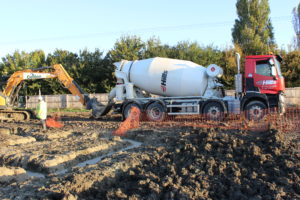 Ready mixed concrete from Hills’ Upwood concrete plant