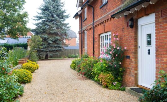 Cotswold Gravel 1024x680