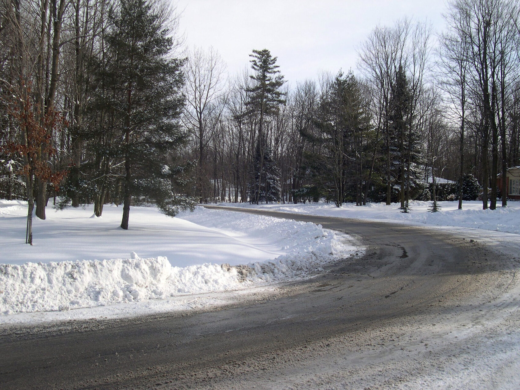 Stay safe on your roads and paths with grit salt