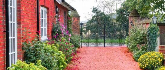 Driveway landscaping gravel