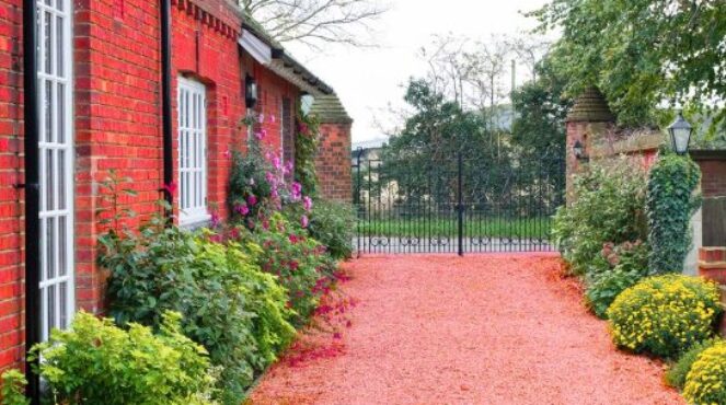 Driveway landscaping gravel