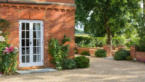 Cotswold Gravel Driveway Garden
